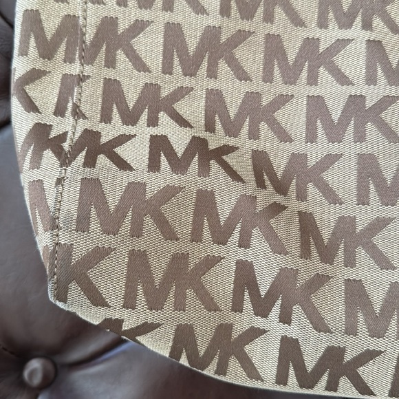 Michael Kors tote - Picture 6 of 6
